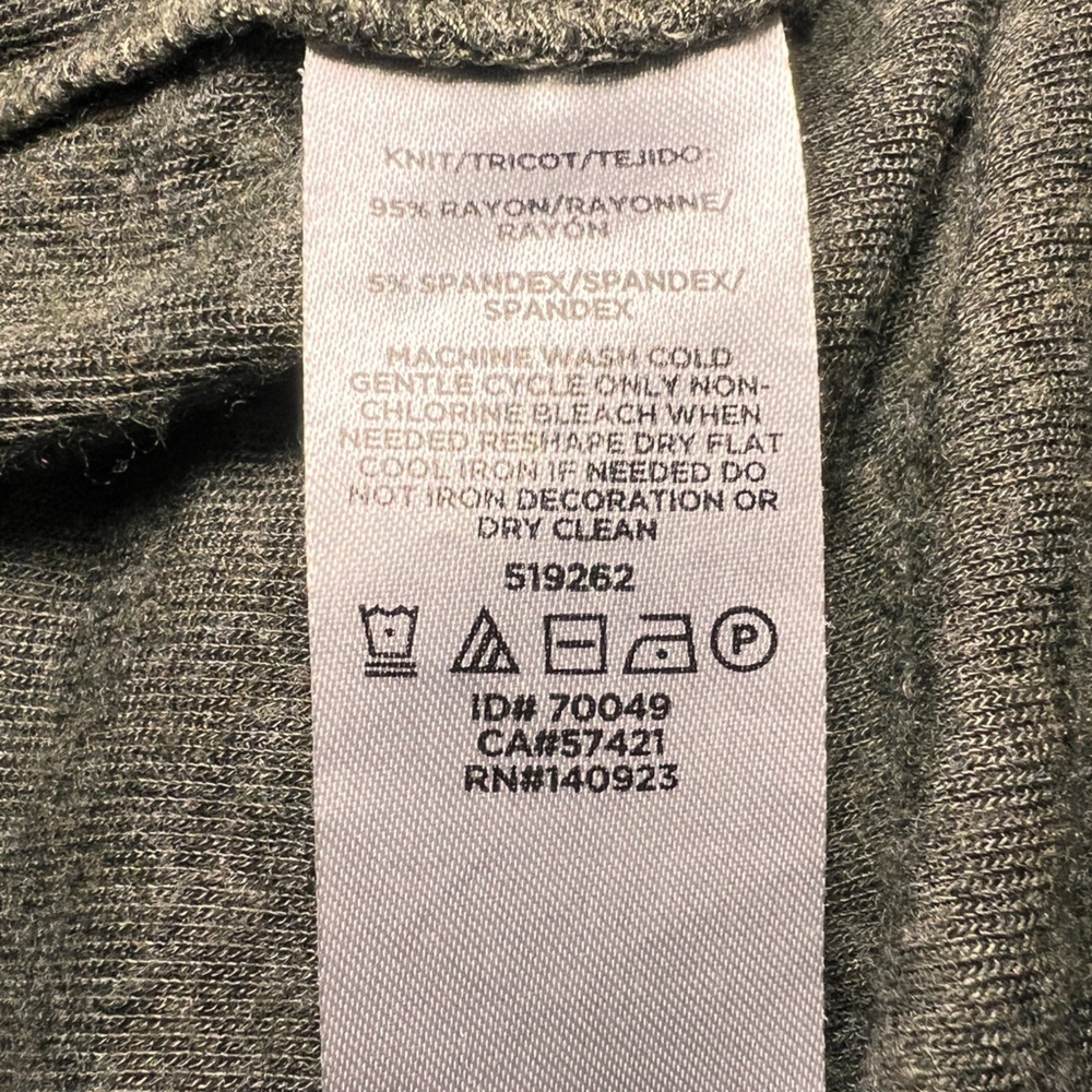 LOFT Olive Green Puffy Sleeve Top. Size XL. - Picture 4 of 4